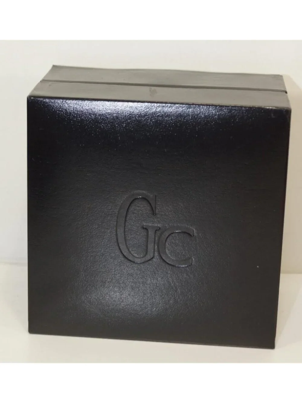 Guess 100% authentic